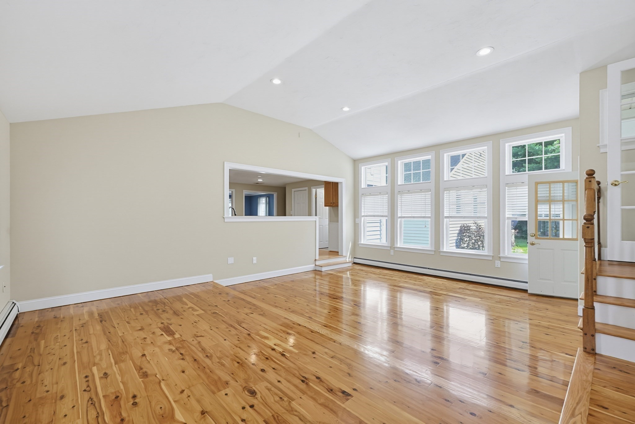 9 Northville Ave Property Photo 14