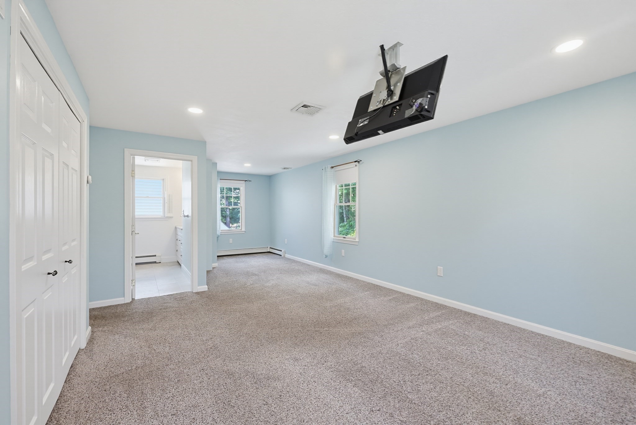 9 Northville Ave Property Photo 21