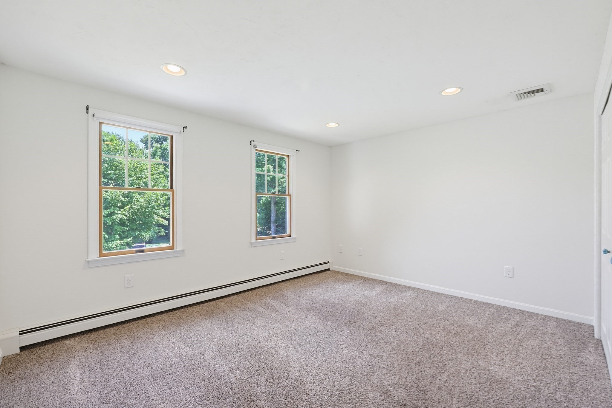 9 Northville Ave Property Photo 24