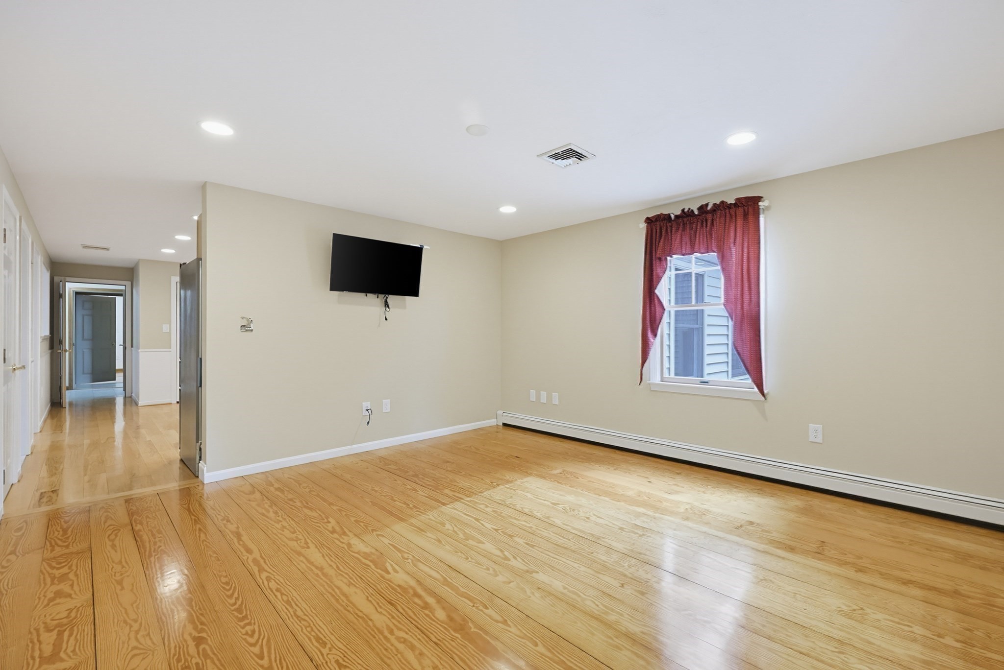 9 Northville Ave Property Photo 29