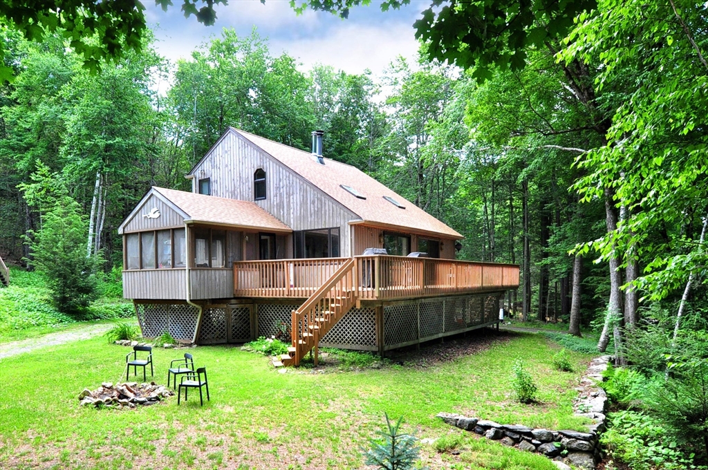 154 Brook Ln Property Photo 1