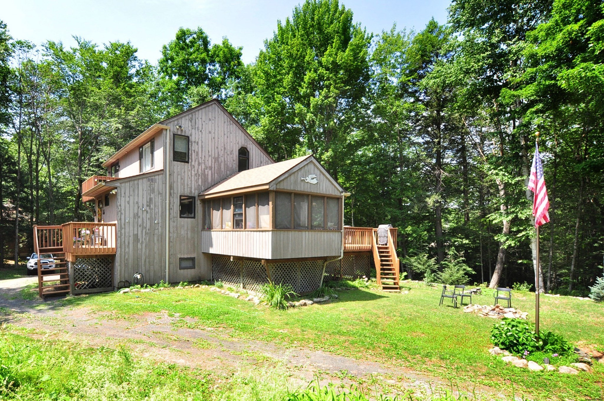 154 Brook Ln Property Photo 2