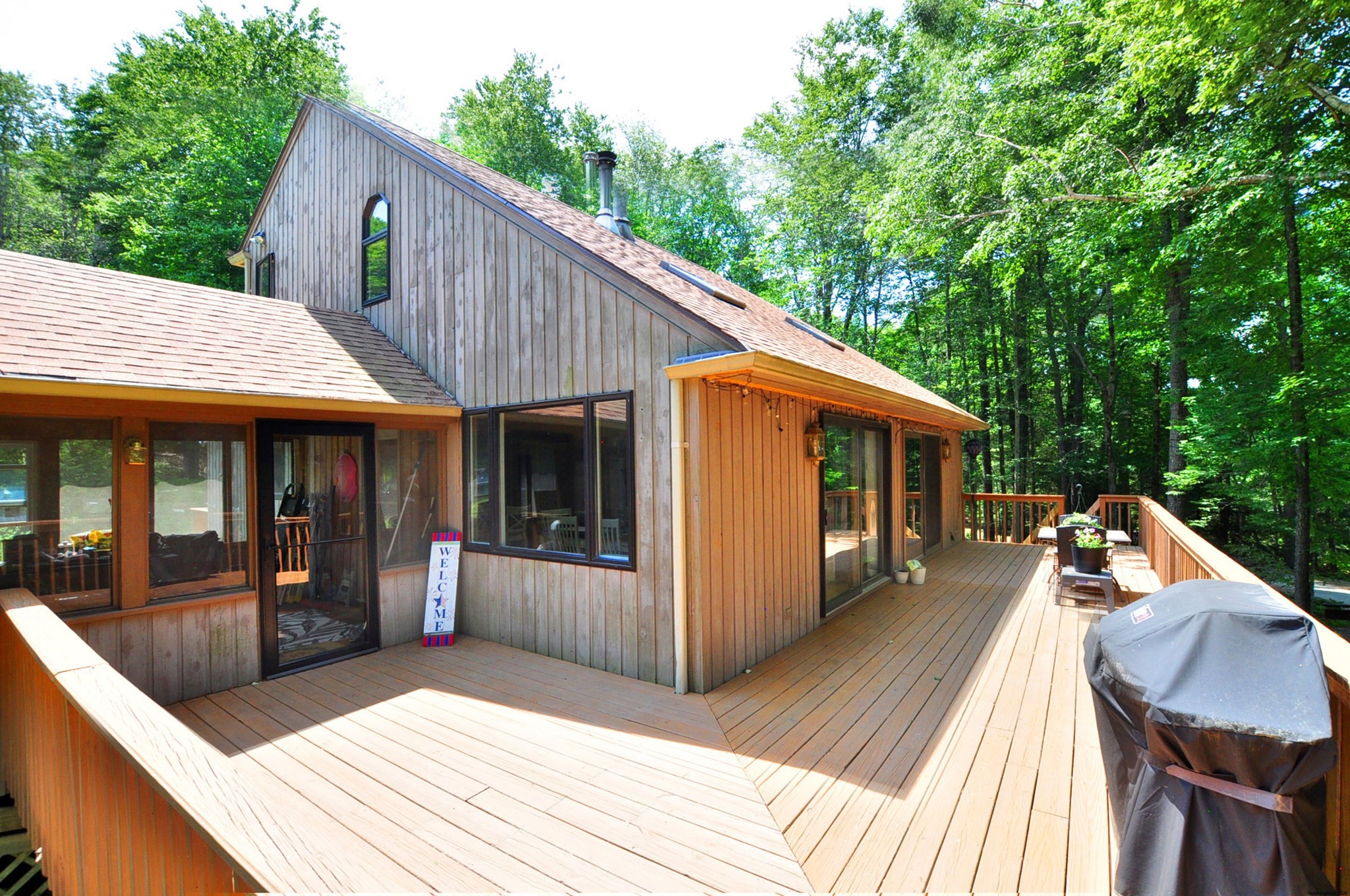 154 Brook Ln Property Photo 4