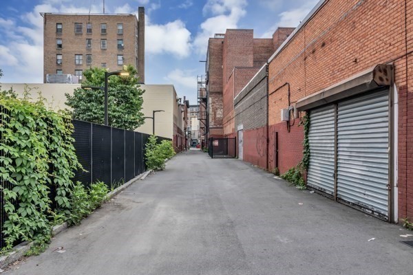 407 Essex St Property Photo 11