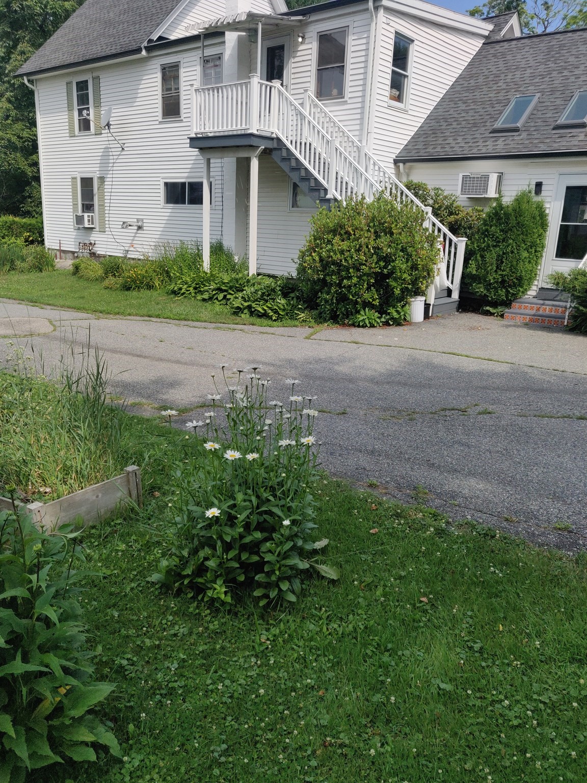 19 Greenville St Property Photo 4