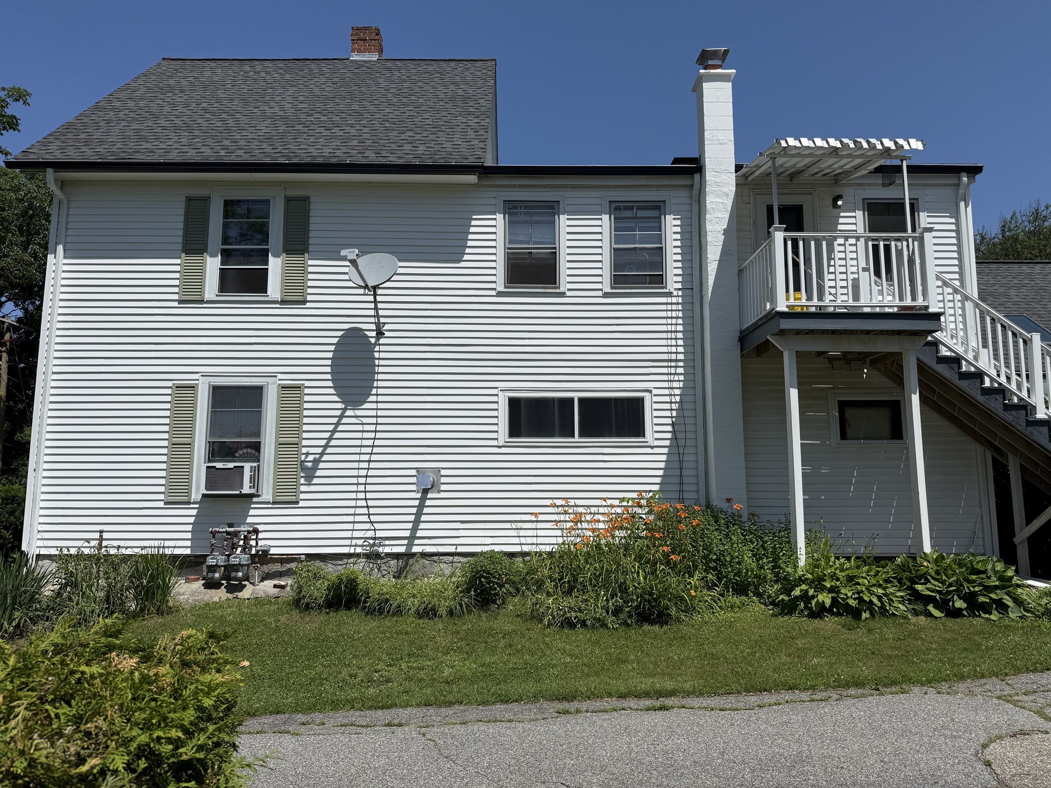 19 Greenville St Property Photo 5