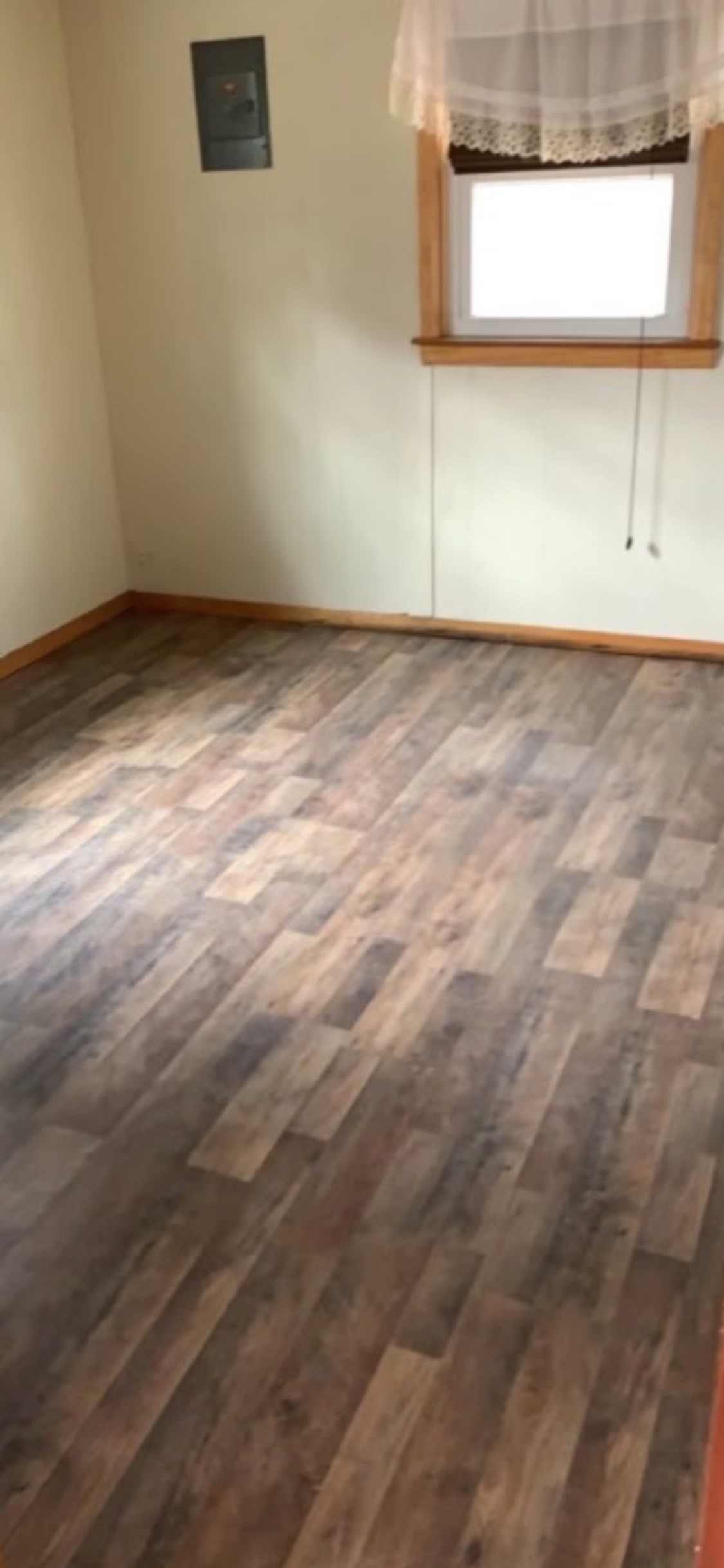 1 Property Photo 8