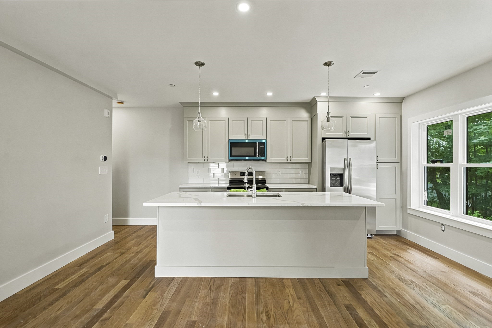 4 Mayhew St Side Property Photo 5