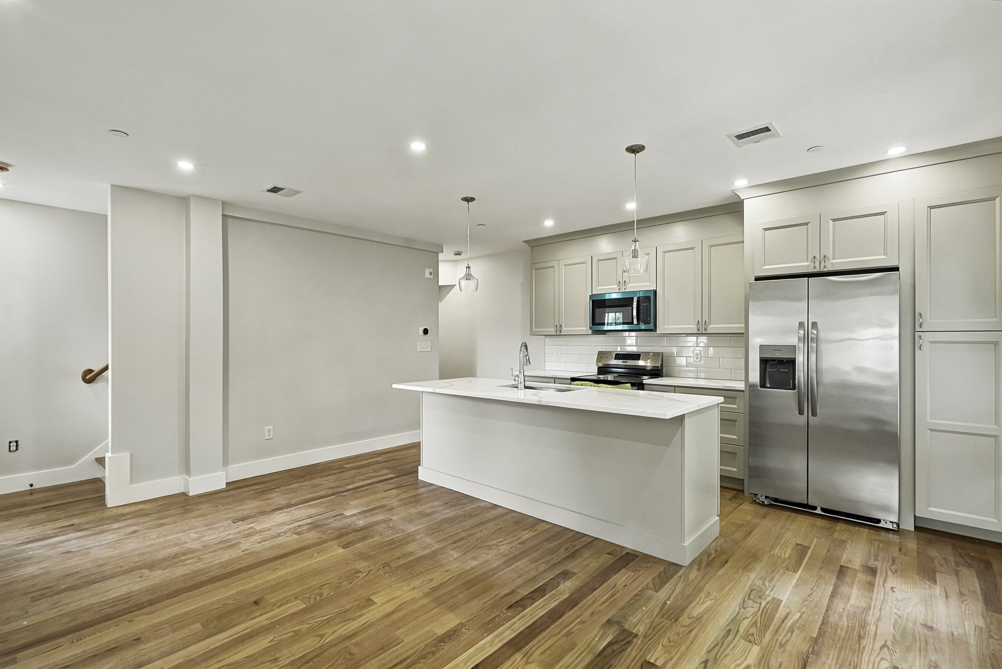 4 Mayhew St Side Property Photo 6