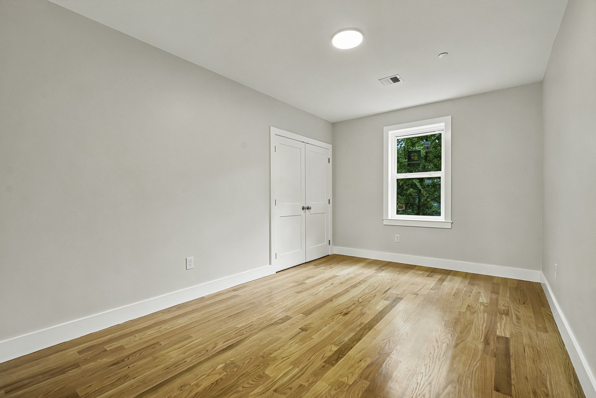 4 Mayhew St Side Property Photo 10