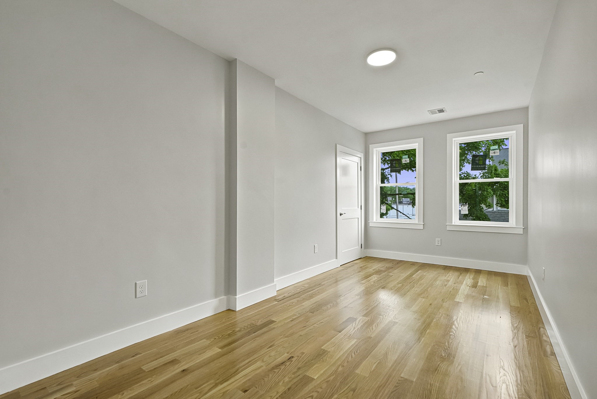 4 Mayhew St Side Property Photo 14