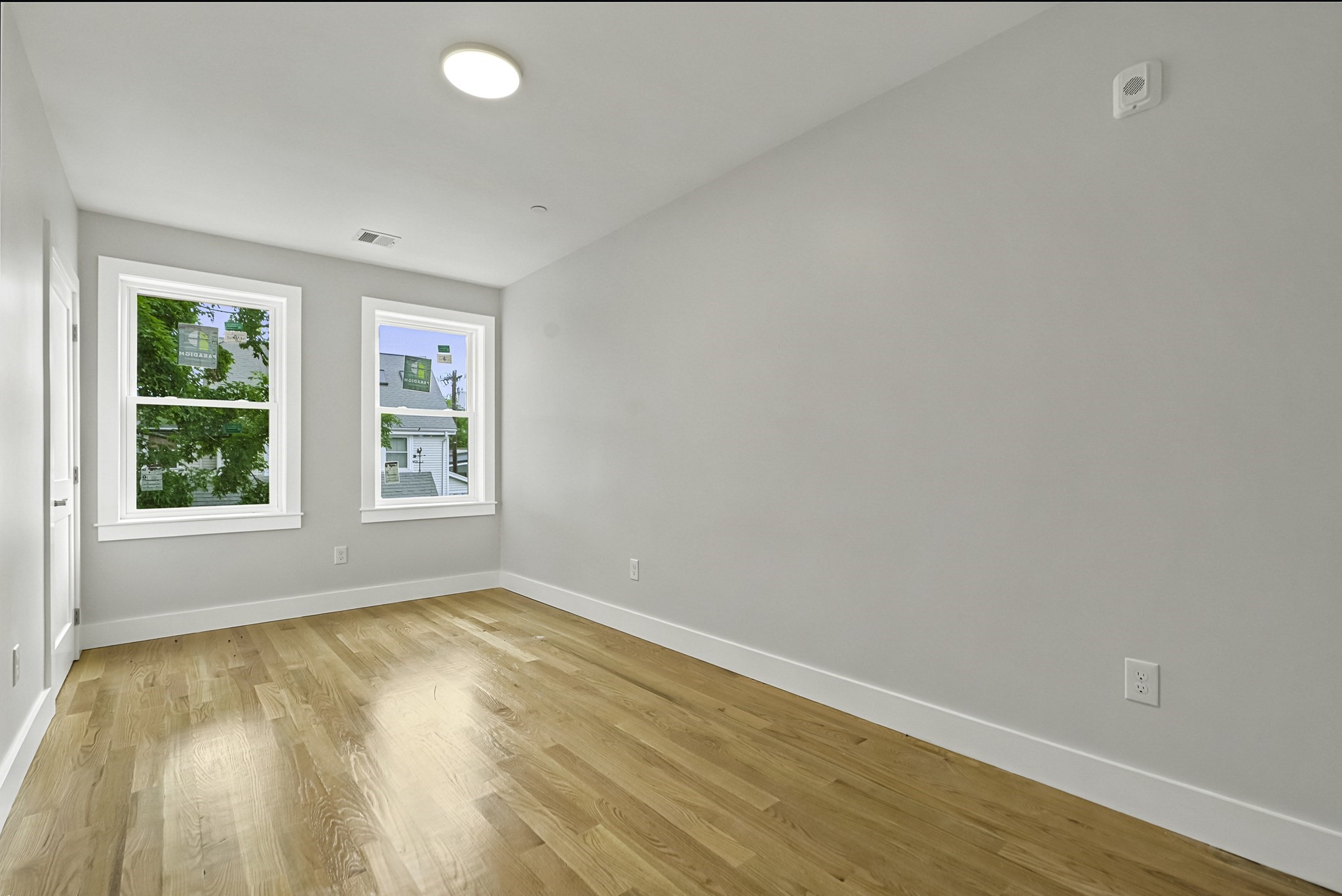 4 Mayhew St Side Property Photo 15