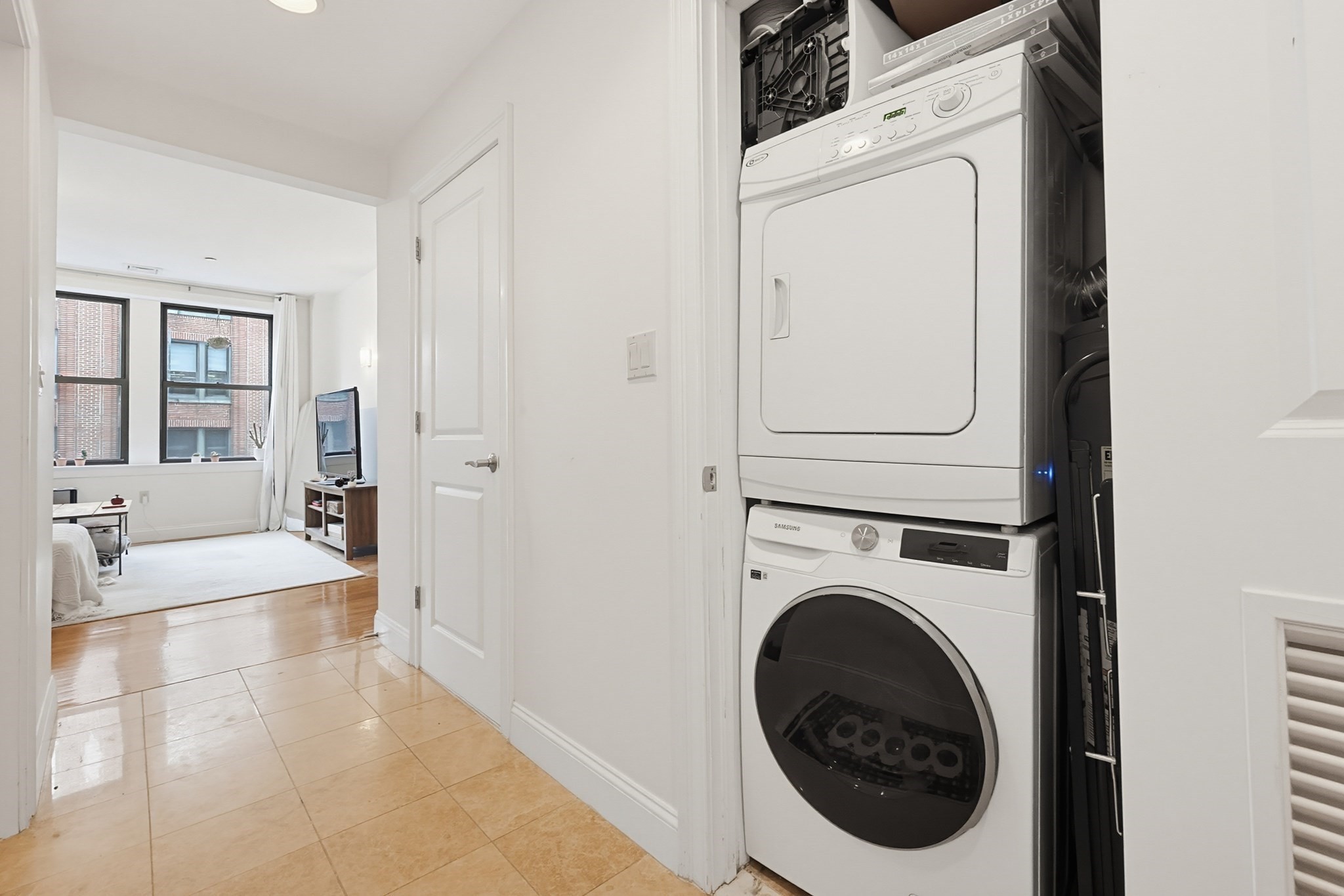 42 Beach St # 6b Property Photo 9