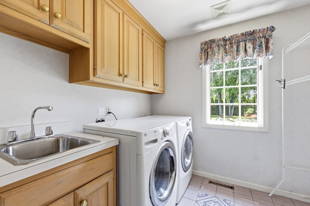1051 Converse St Property Photo 15