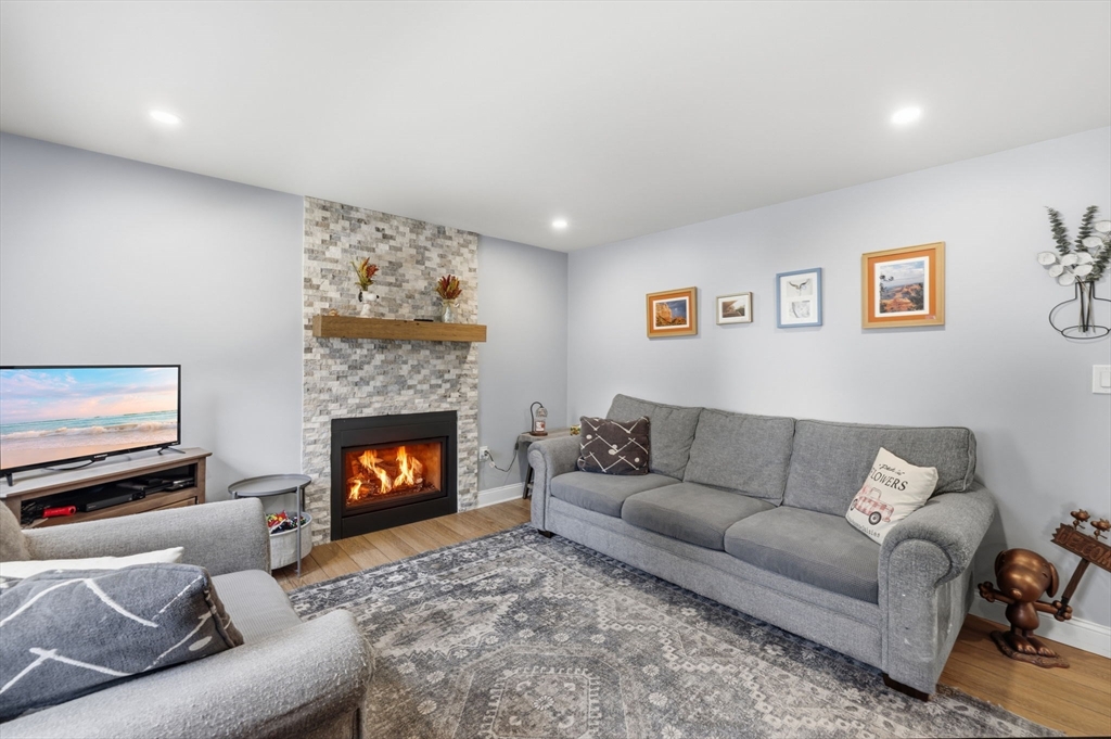 18 Tremont St Property Photo 4