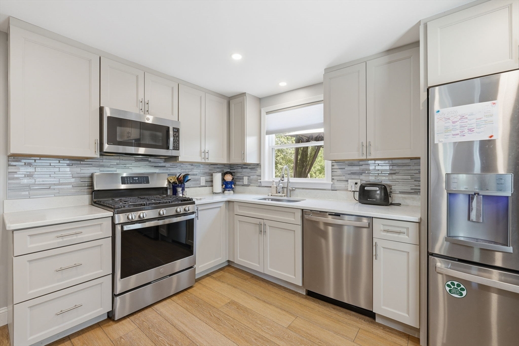 18 Tremont St Property Photo 11