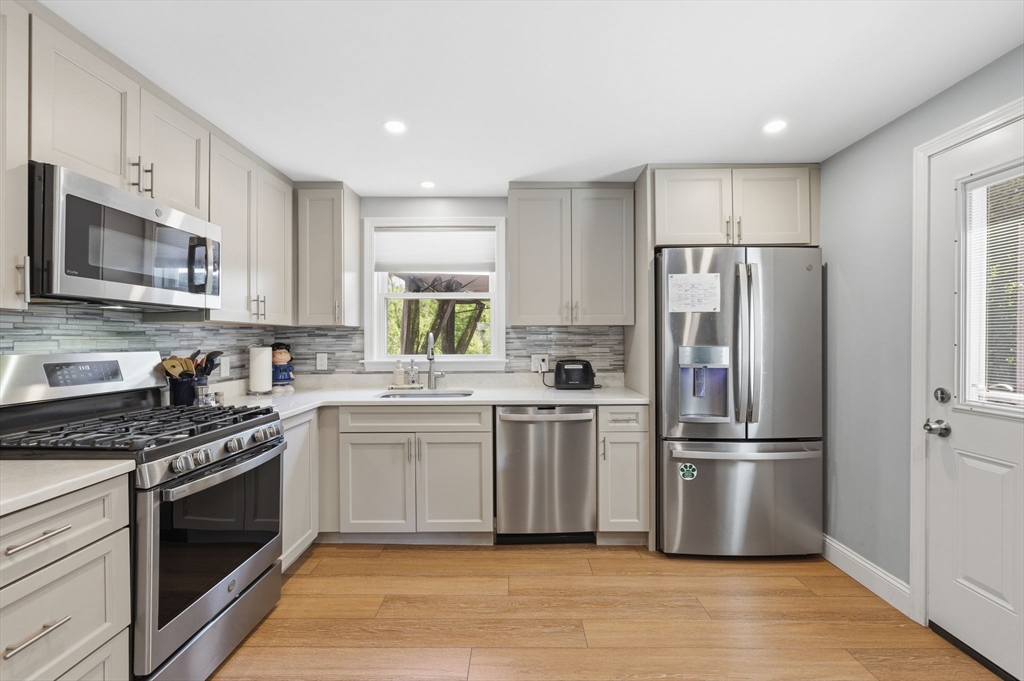 18 Tremont St Property Photo 14