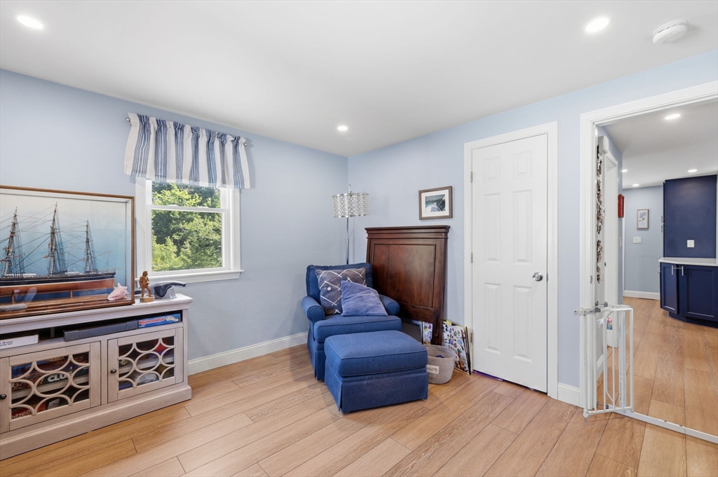 18 Tremont St Property Photo 16