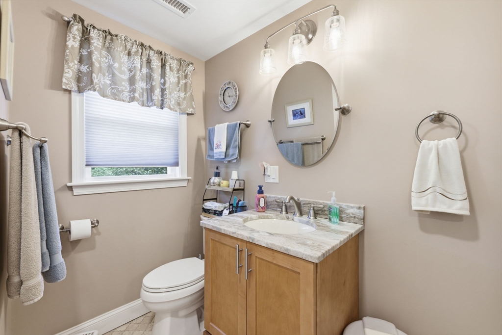 18 Tremont St Property Photo 24