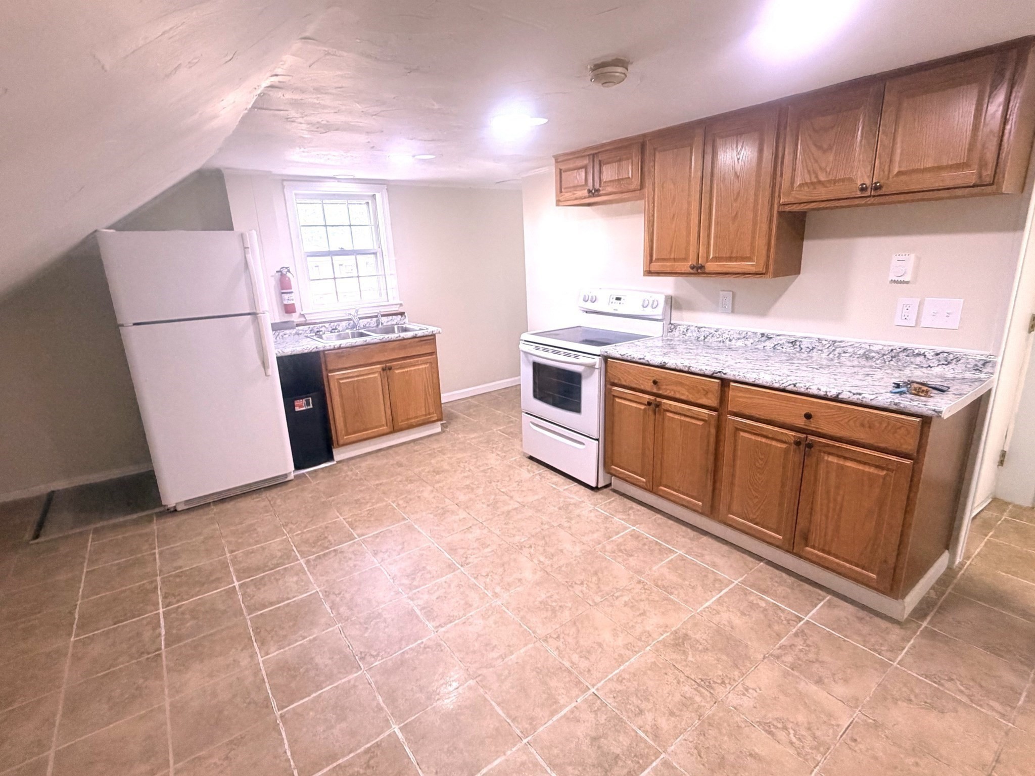 43 Hamilton St # 25 Property Photo 4
