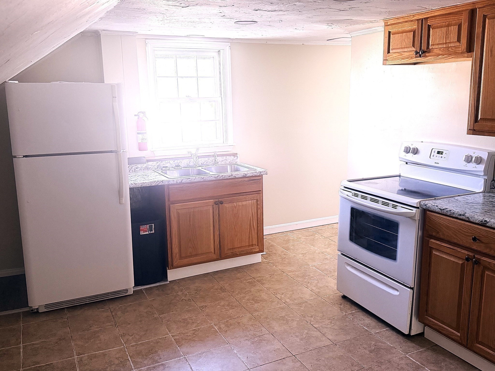 43 Hamilton St # 25 Property Photo 6