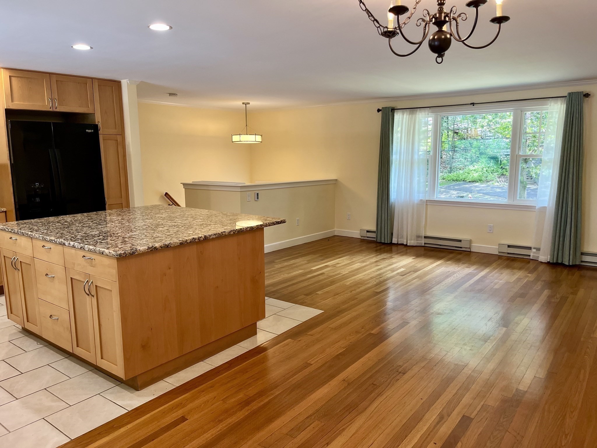 70 Beach St Property Photo 6