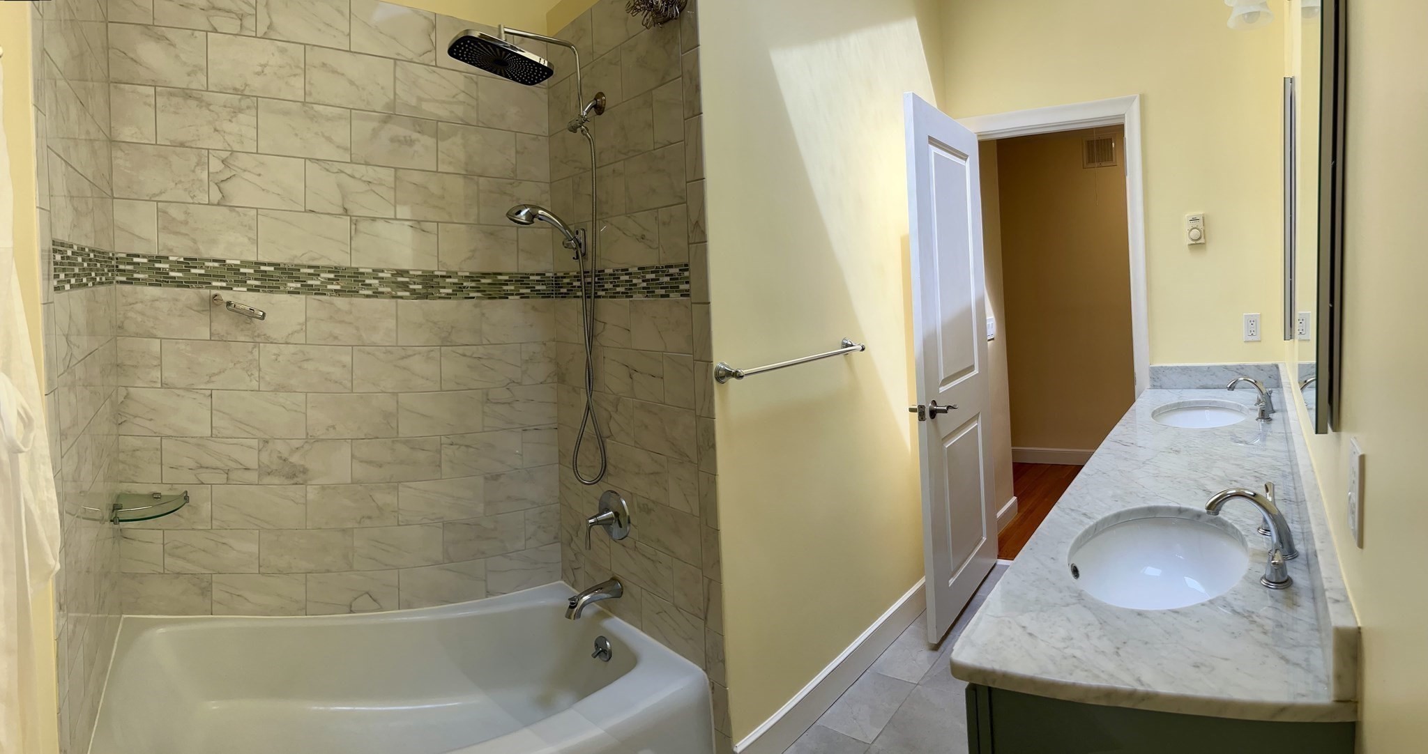 70 Beach St Property Photo 11