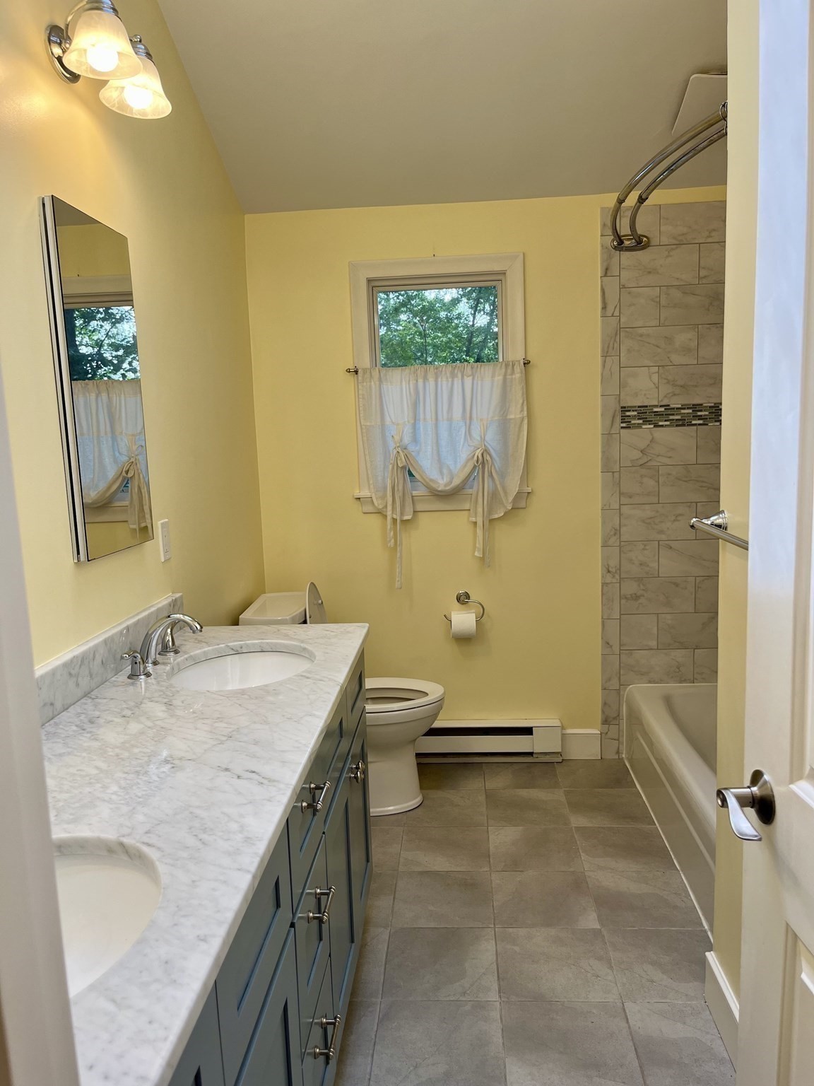 70 Beach St Property Photo 12