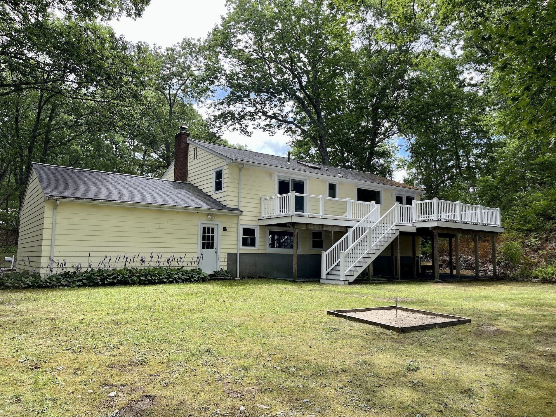 70 Beach St Property Photo 15