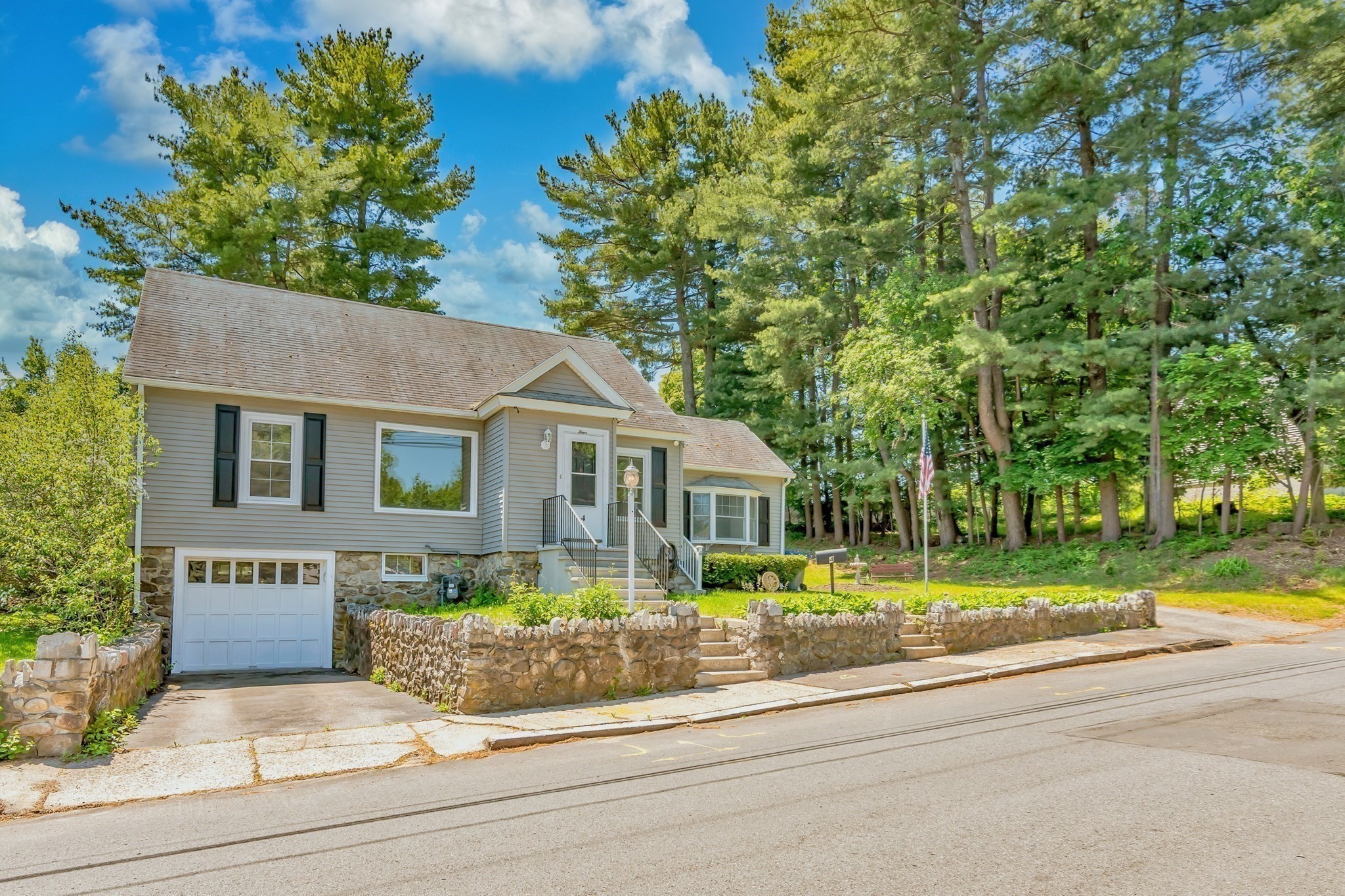 4 Capitol Street Property Photo 1