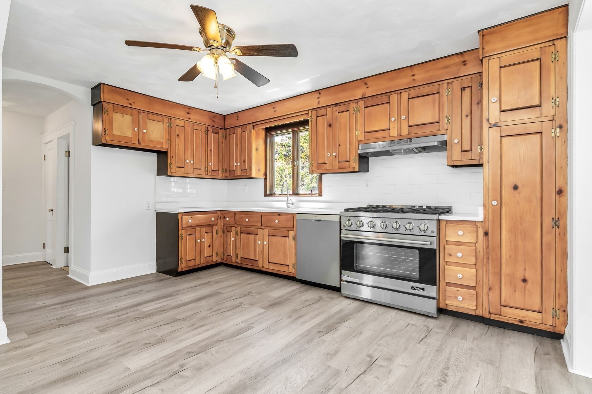 4 Capitol Street Property Photo 5