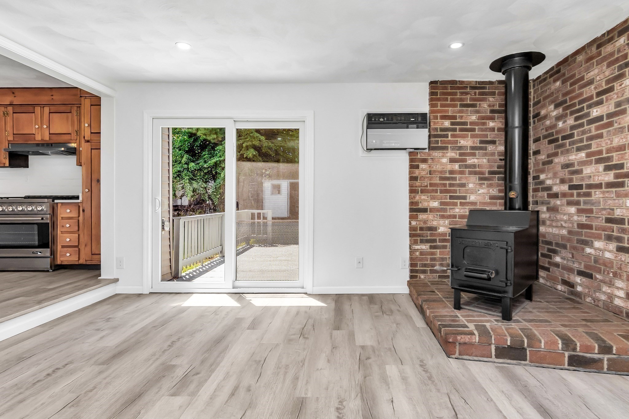 4 Capitol Street Property Photo 9