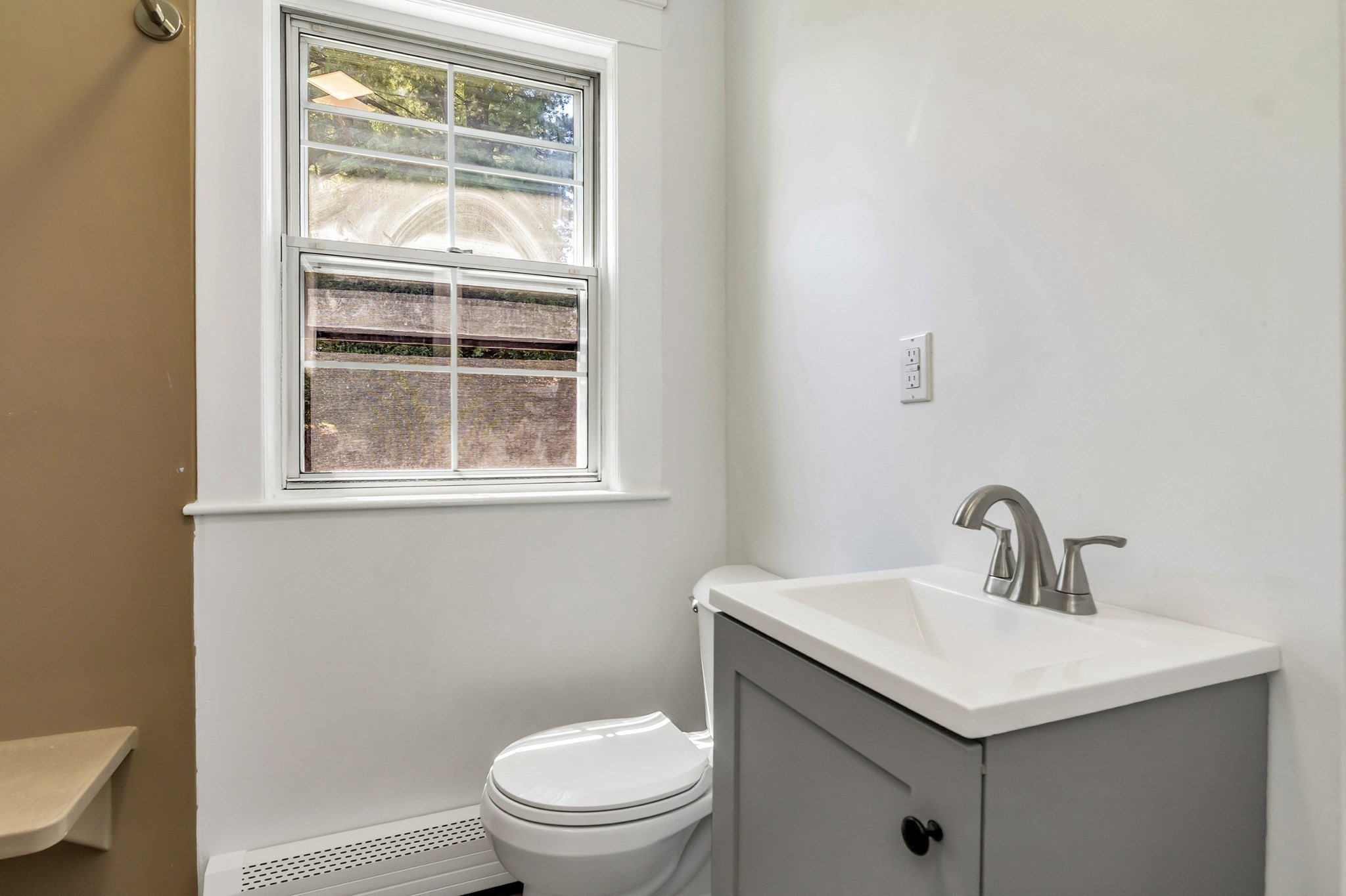 4 Capitol Street Property Photo 11