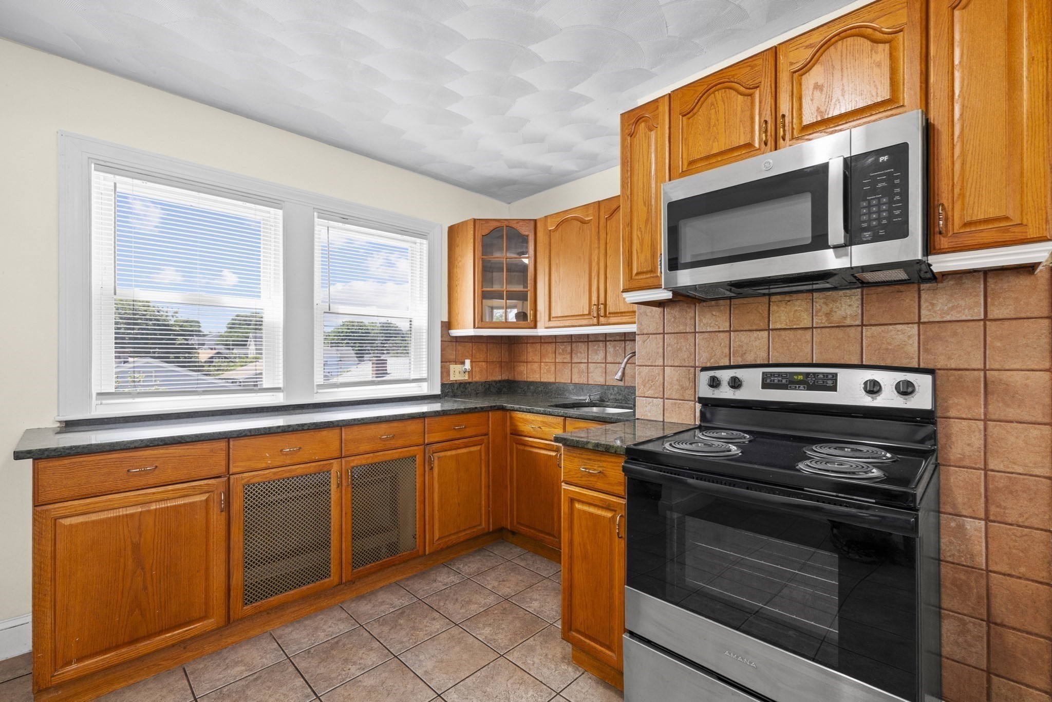 52 Chesterfield Property Photo 5