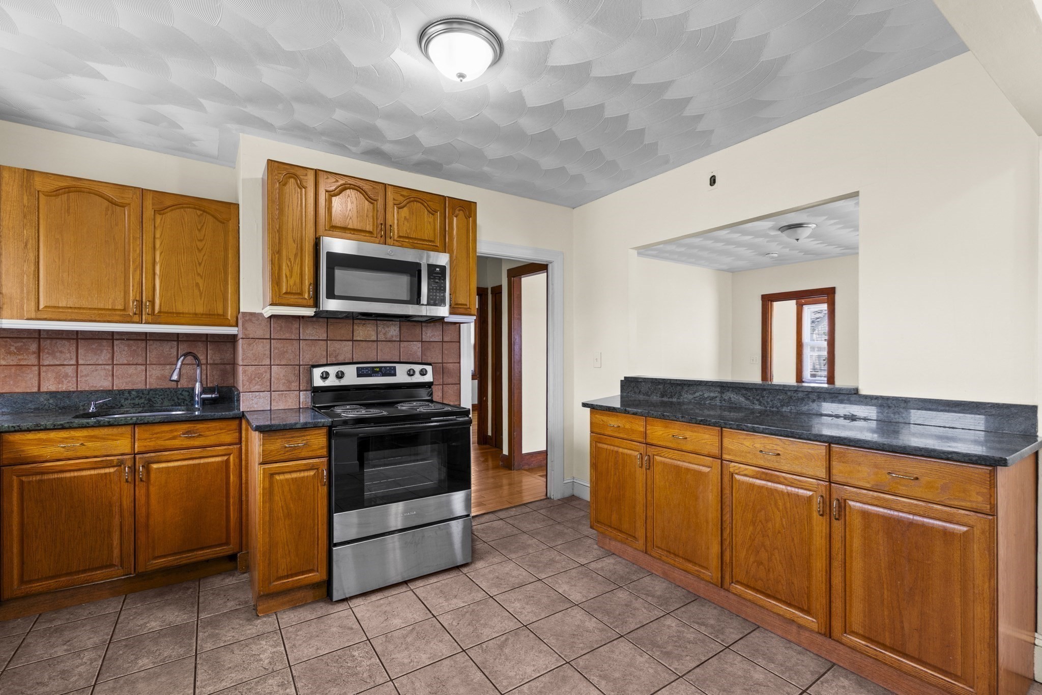 52 Chesterfield Property Photo 6