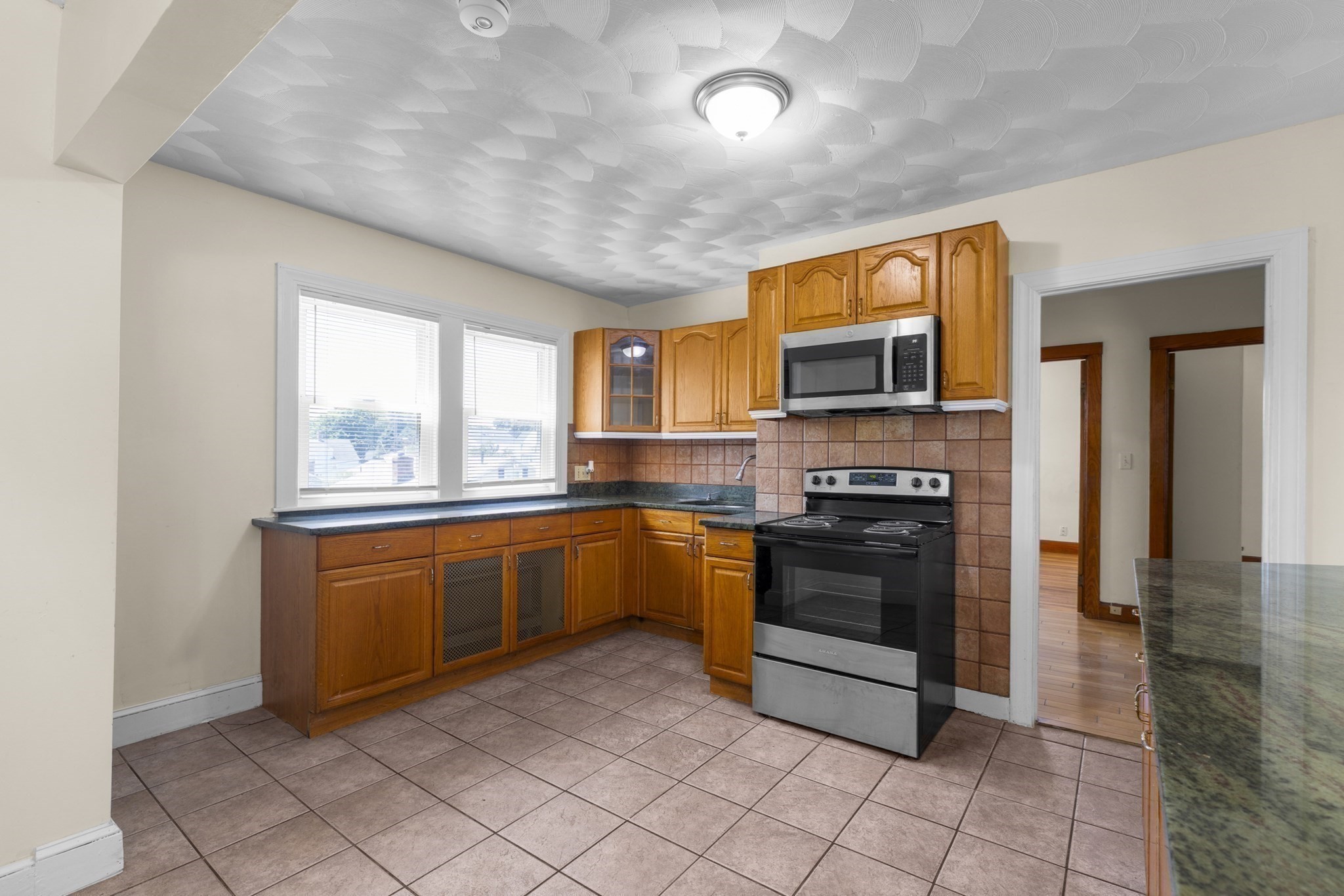 52 Chesterfield Property Photo 7