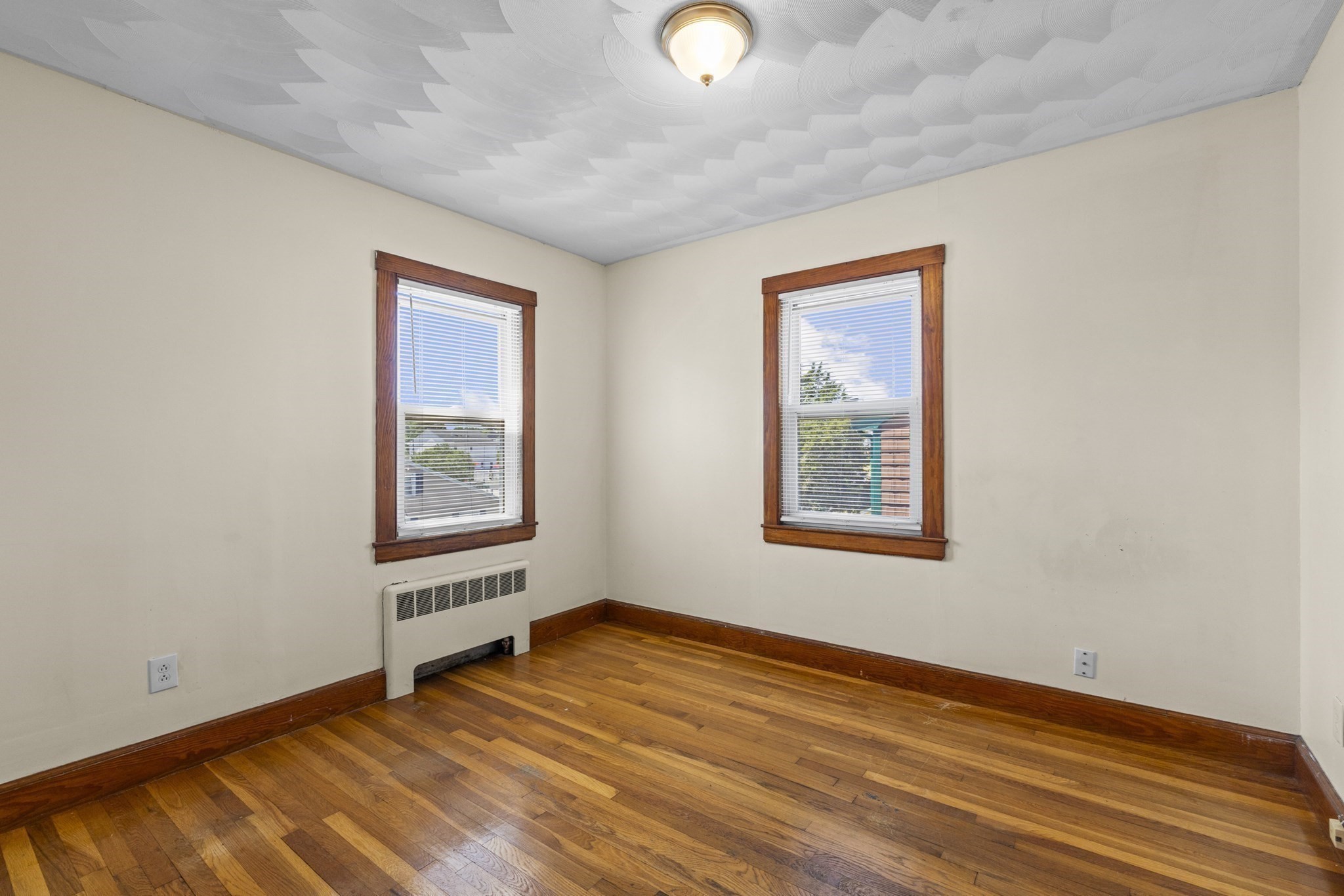 52 Chesterfield Property Photo 8