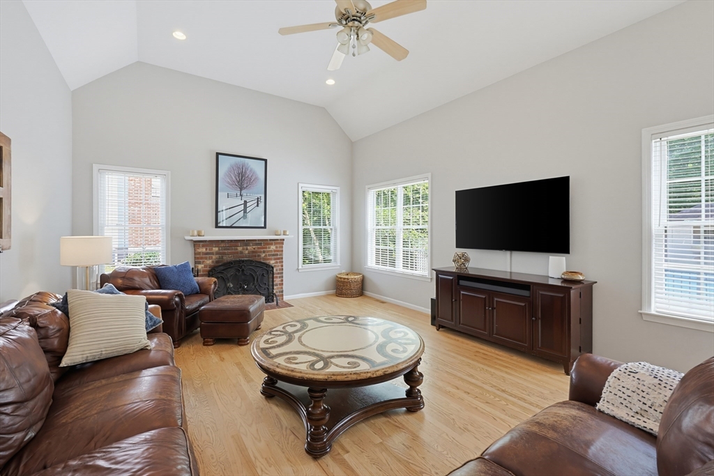 13 Paddock Property Photo 6