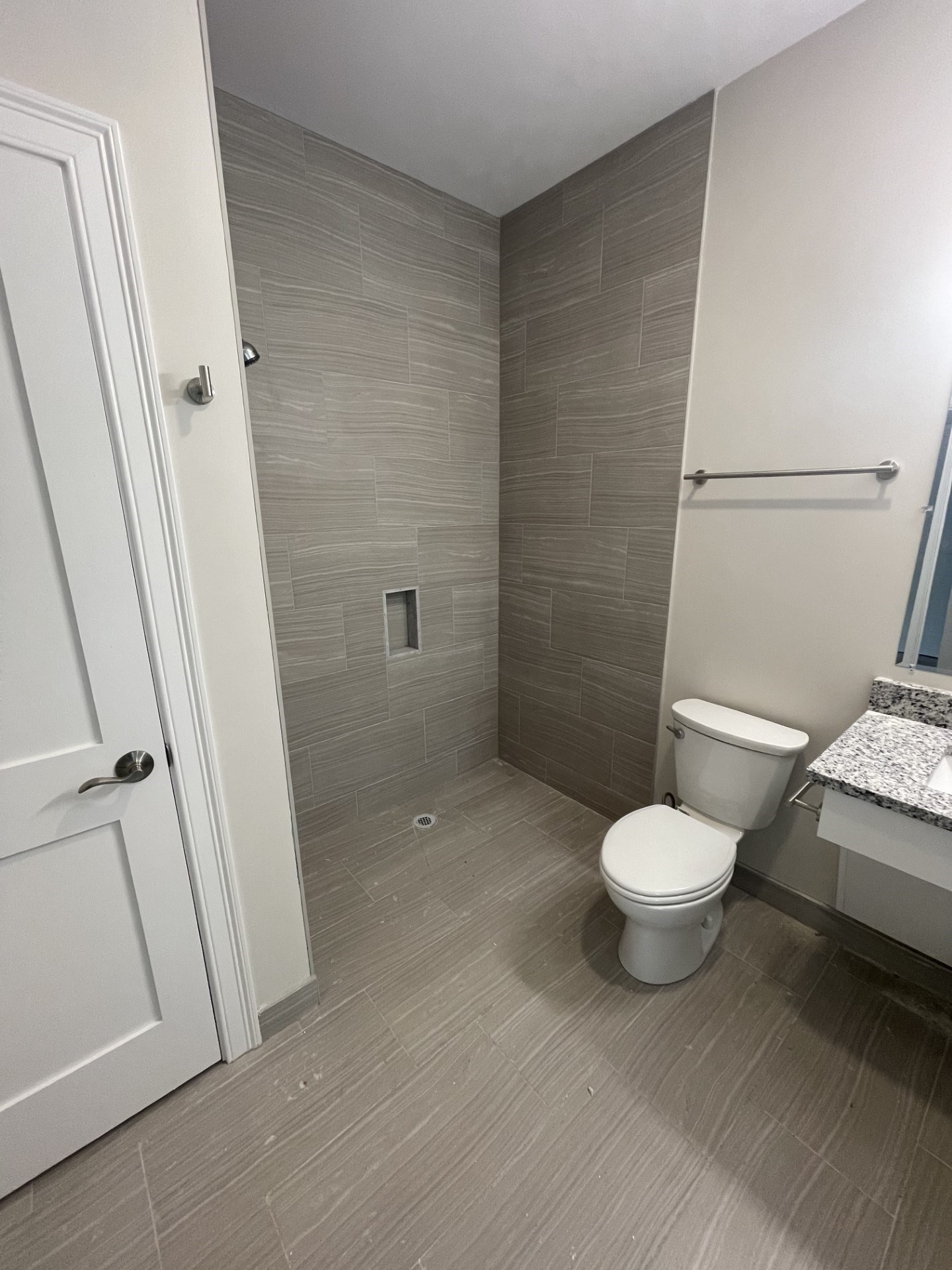 240 Main # 302 Property Photo 8