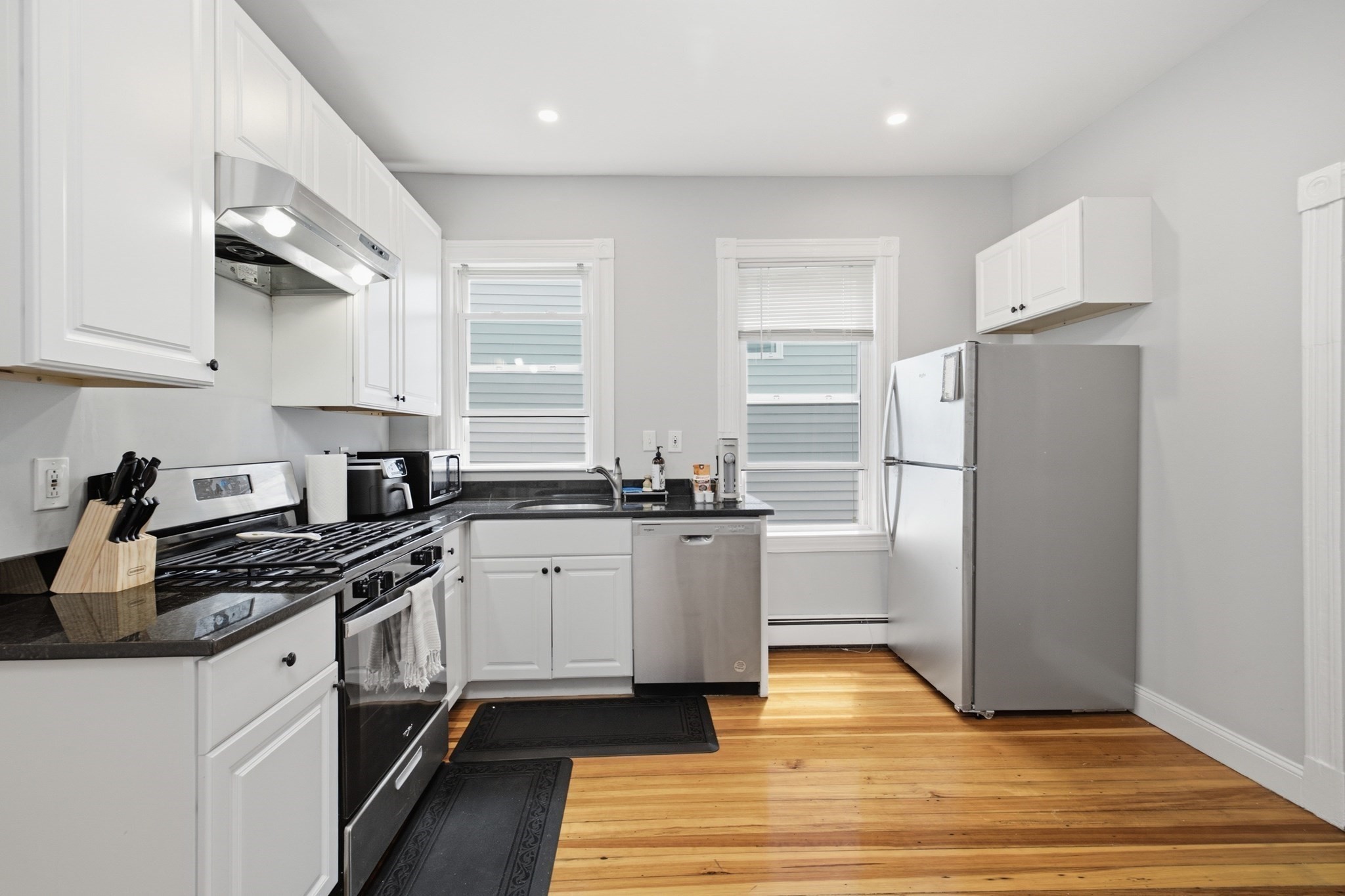 34 Sumner St # 5 Property Photo 4