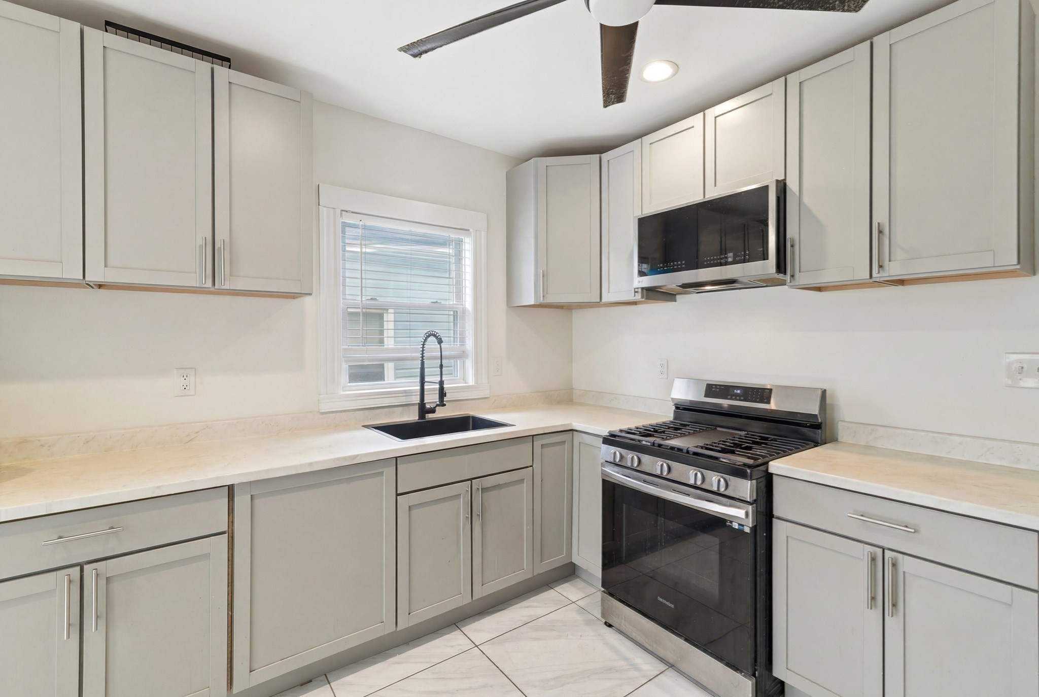 29 Esmond St Property Photo 4