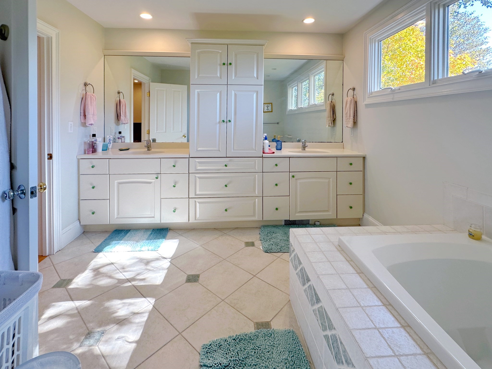 11 Oakland St Property Photo 27
