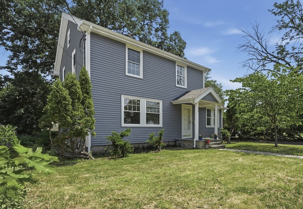 190 Manomet St Property Photo 1