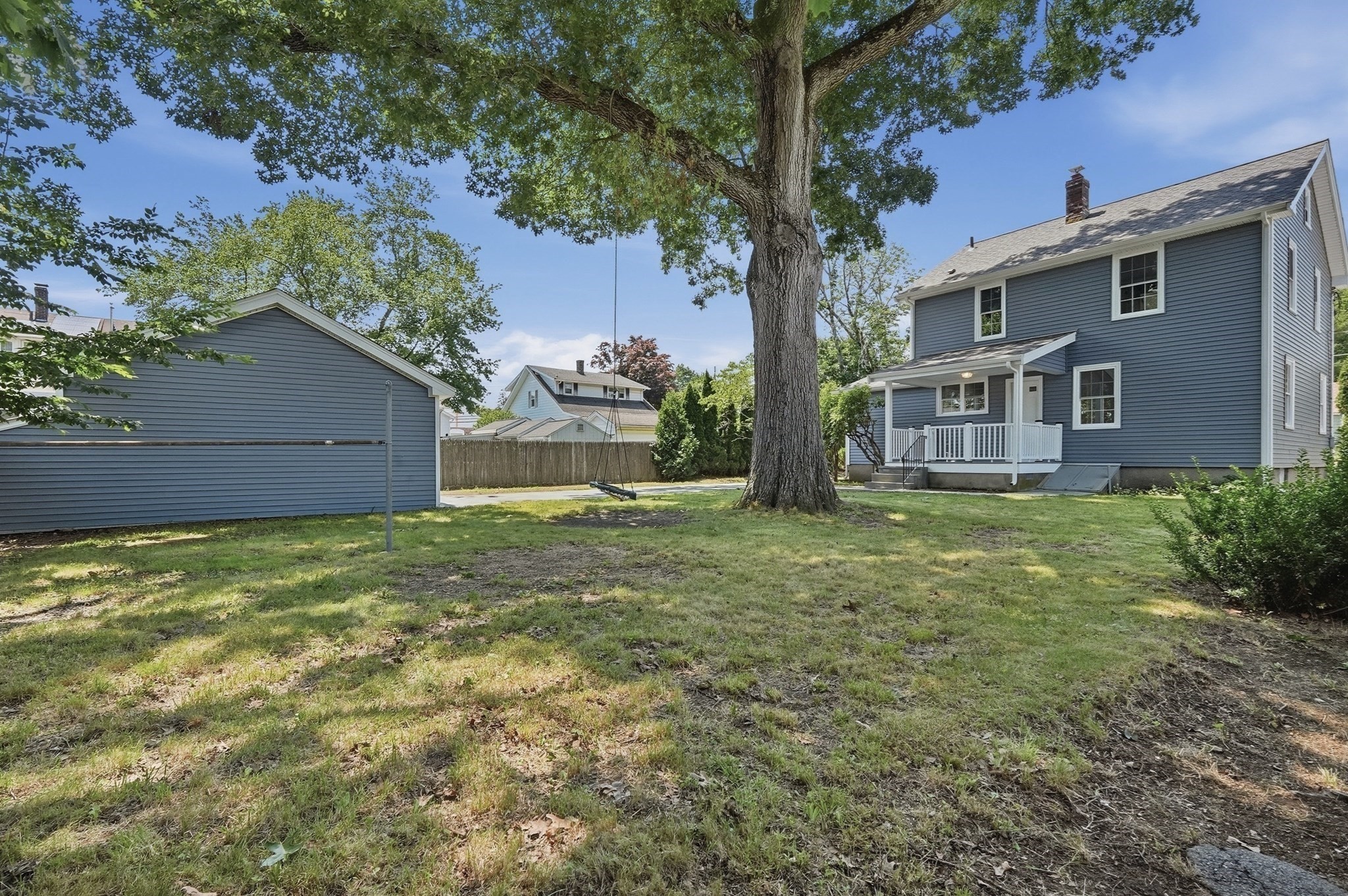 190 Manomet St Property Photo 5