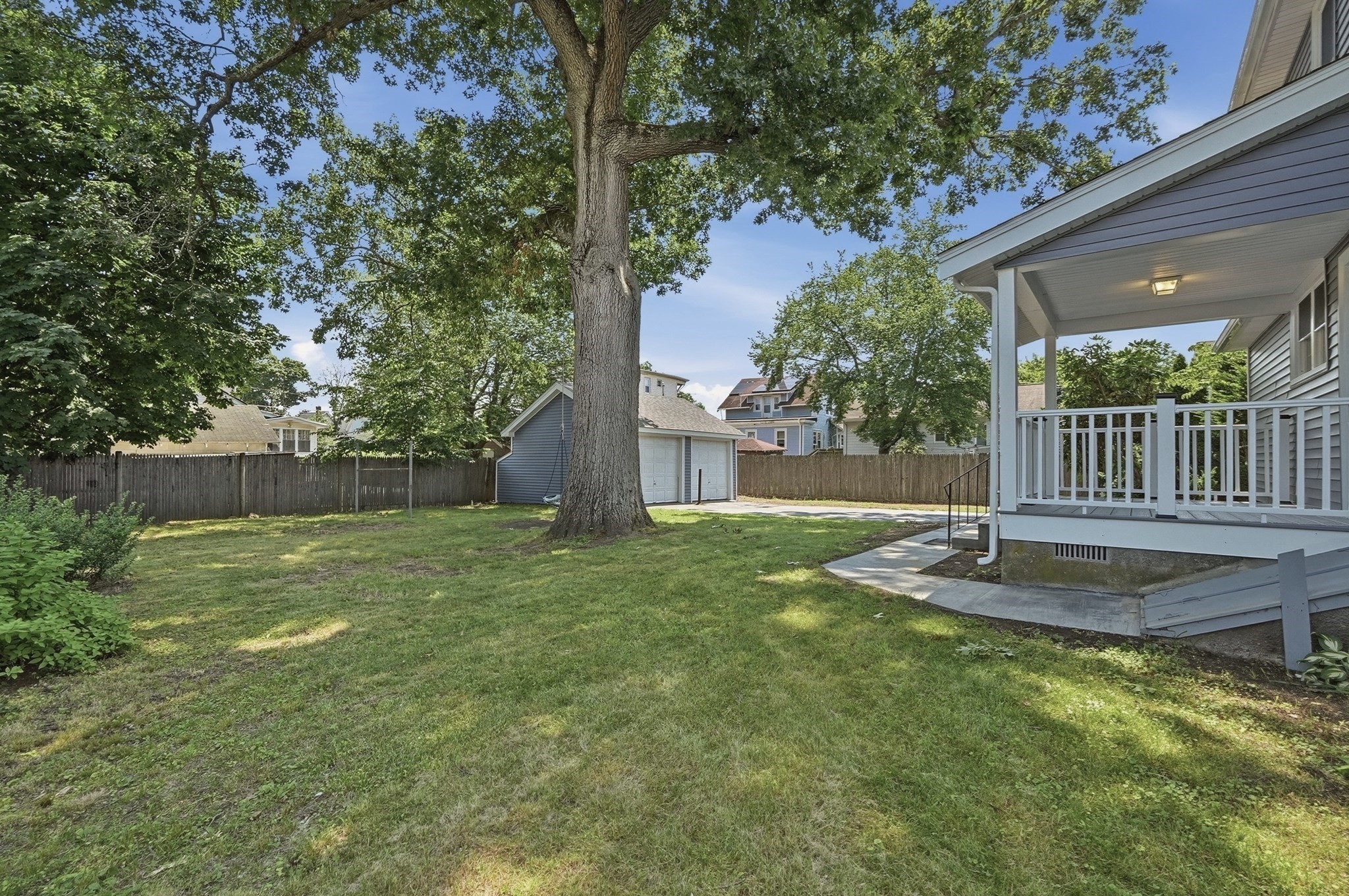 190 Manomet St Property Photo 7