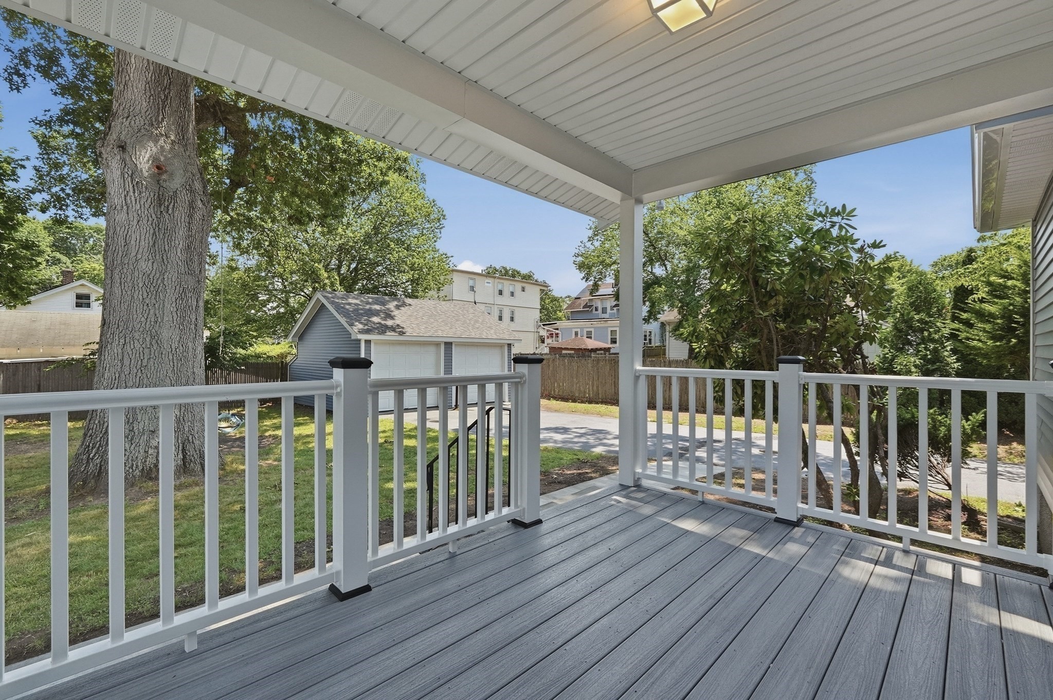 190 Manomet St Property Photo 9