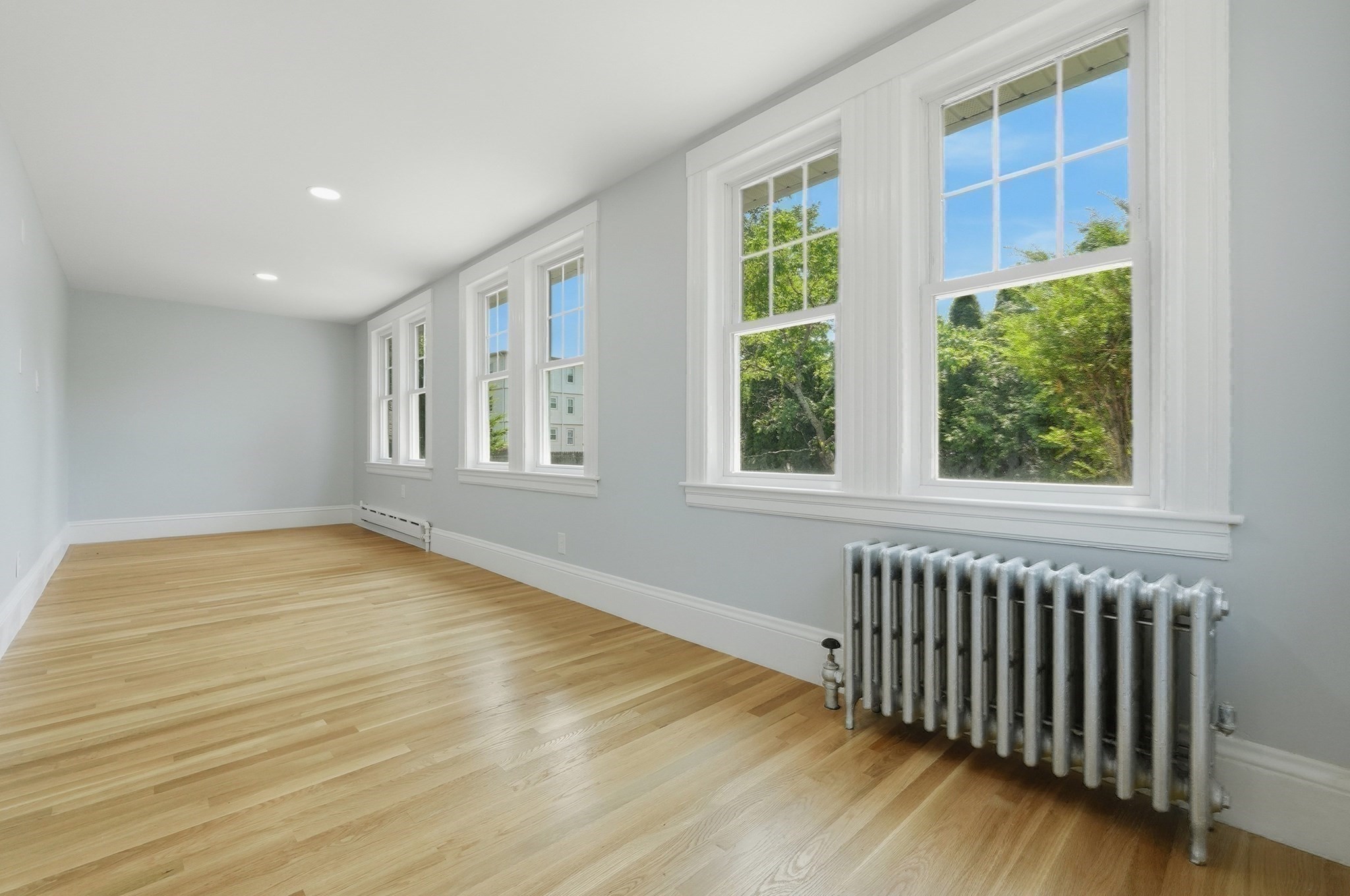 190 Manomet St Property Photo 24