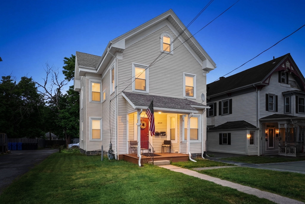659 Washington St Property Photo 1