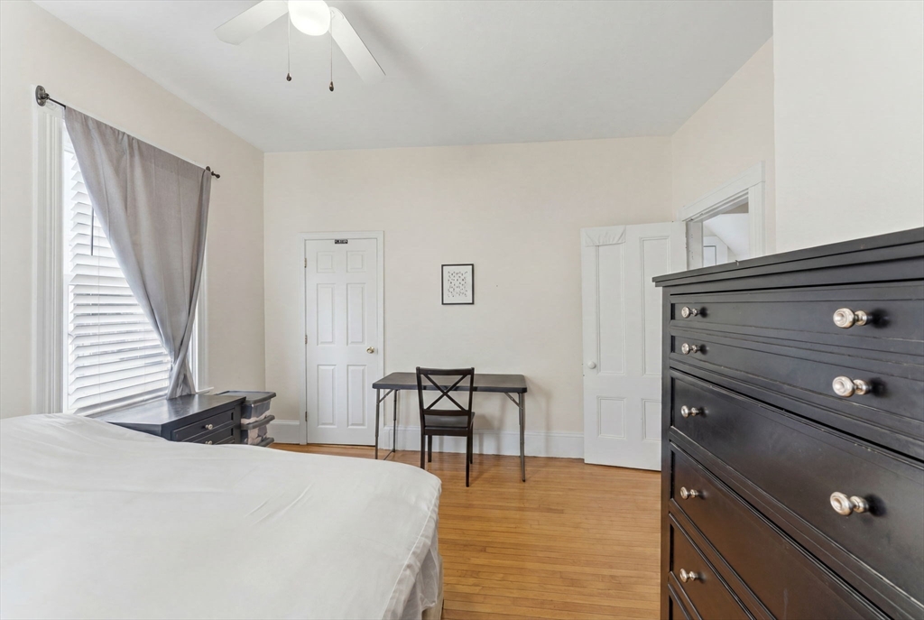 659 Washington St Property Photo 9