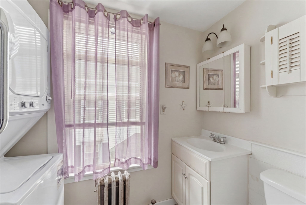659 Washington St Property Photo 24